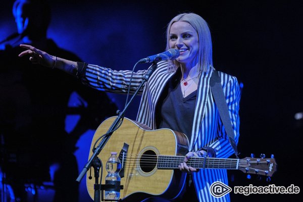 Große Resonanz - Bezaubernd: Fotos von Amy Macdonald live in der Alten Oper Frankfurt 