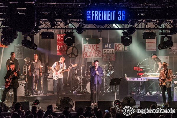 Mächtig - Politik, Rausch und Liebe: The Specials zünden in Hamburg ein Feuerwerk 