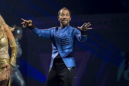 Viele Ebenen - Kunterbunt: Live-Bilder von DJ BoBo in der SAP Arena Mannheim 