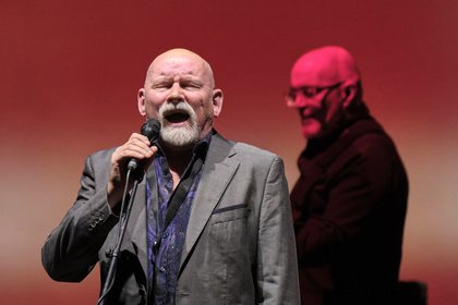 Perfektion mit Abstand - Dead Can Dance bieten in der Alten Oper Frankfurt eine traumhafte Werkschau 