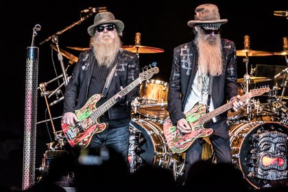 Die Bärte werden 50 - ZZ Top lassen bei ihrem Jubiläumskonzert in Hamburg die Musik sprechen 