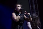 Fotos von Amaranthe als Opener von Powerwolf live beim Zeltfestival Rhein-Neckar