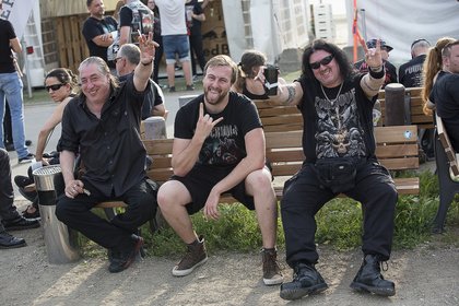 Anhänger der Wölfe - Impressionen vom Powerwolf-Konzert beim Zeltfestival Rhein-Neckar 2019 