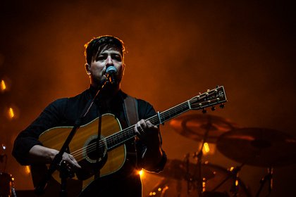 Atmosphärisch - Mumford & Sons: Fotos der Folk-Rocker live auf dem Hurricane 2019 