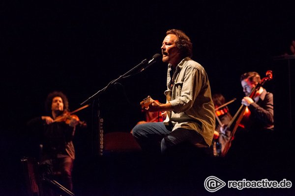 Einzigartig - Eddie Vedder: Bilder des Pearl-Jam-Sängers live in Düsseldorf 