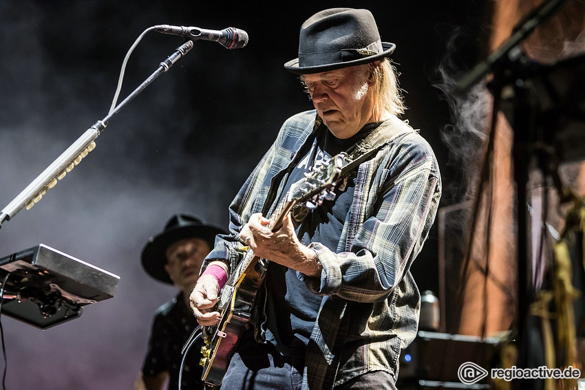 Neil Young + Promise of the Real (live in Mannheim 2019)