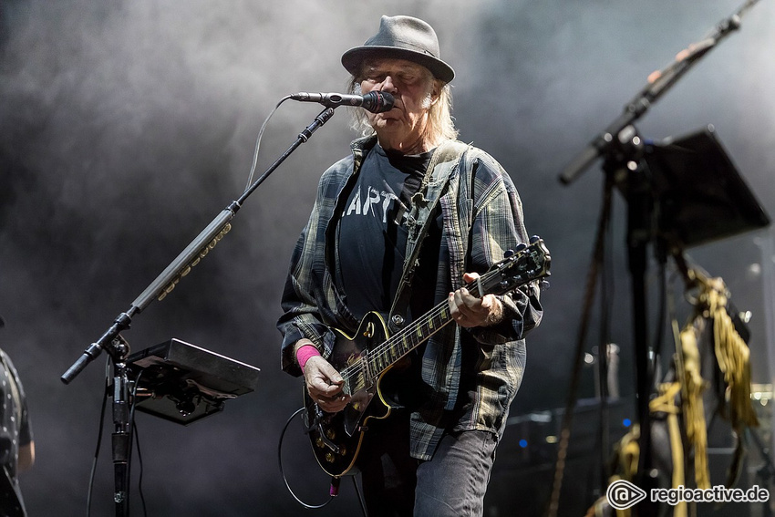 Neil Young + Promise of the Real (live in Mannheim 2019)