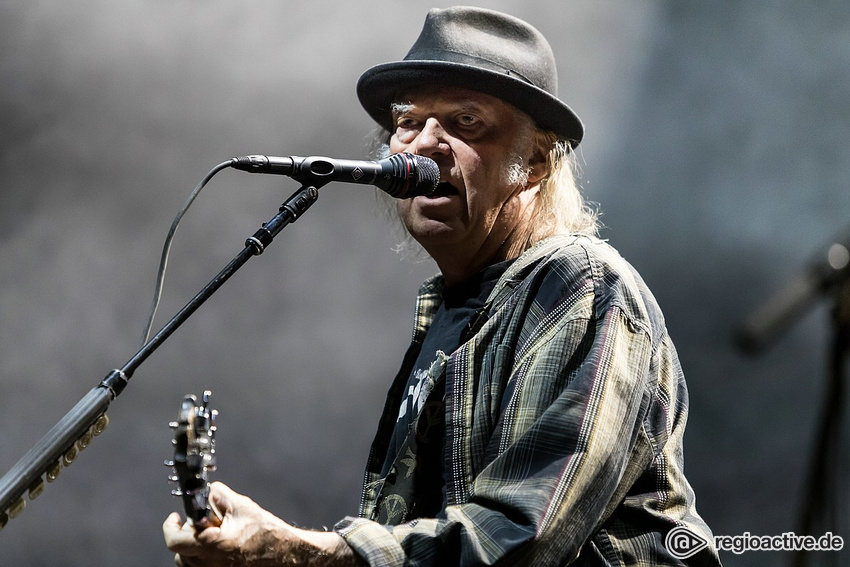 Neil Young + Promise of the Real (live in Mannheim 2019)