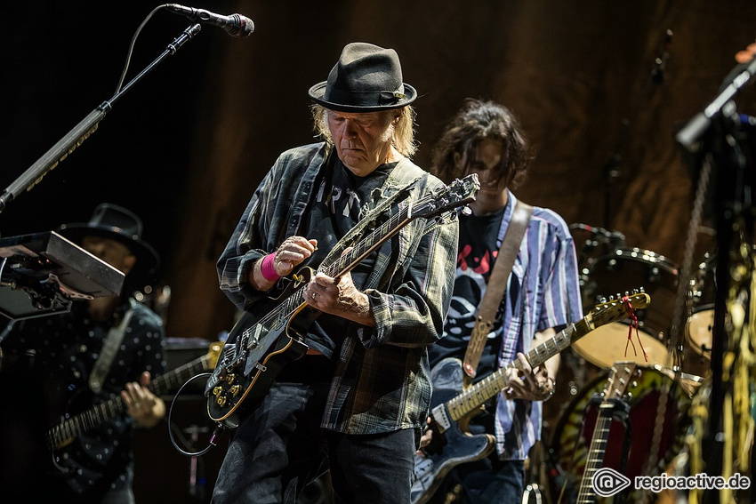 Neil Young + Promise of the Real (live in Mannheim 2019)