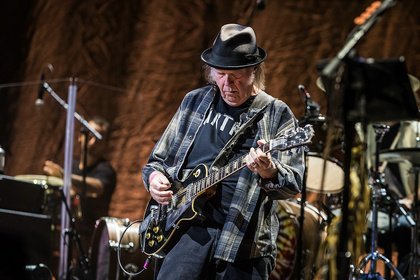 Überwältigend - Bilder von Neil Young + Promise of the Real live in der SAP Arena Mannheim 