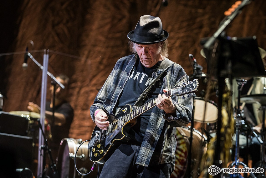 Neil Young + Promise of the Real (live in Mannheim 2019)