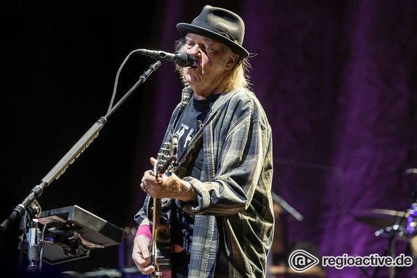 Neil Young Veroffentlicht Livealbum Rust Bucket Aus 1990 Im Februar 2021 Regioactive De