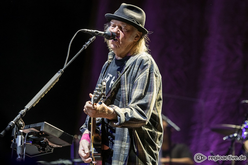 Neil Young + Promise of the Real (live in Mannheim 2019)