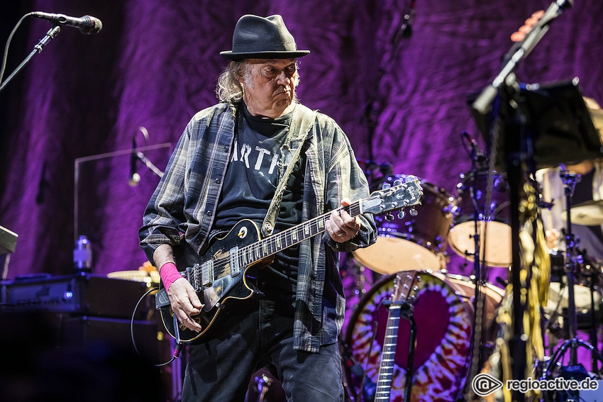 Neil Young + Promise of the Real (live in Mannheim 2019)