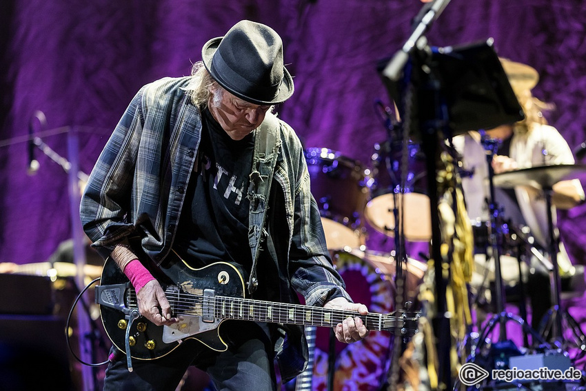 Neil Young + Promise of the Real (live in Mannheim 2019)