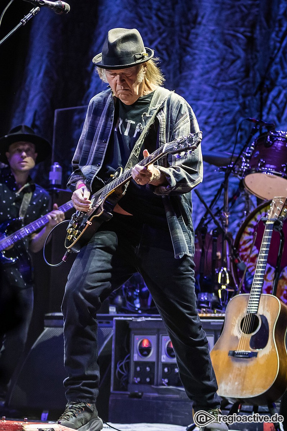 Neil Young + Promise of the Real (live in Mannheim 2019)