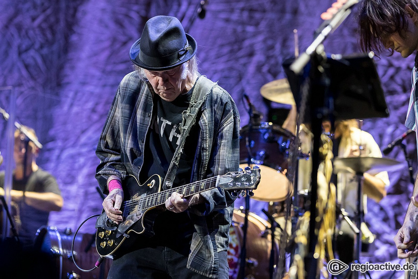 Neil Young + Promise of the Real (live in Mannheim 2019)