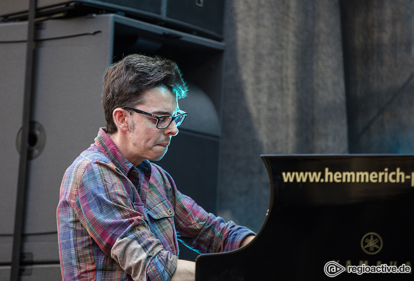 Adrien Brandeis (live in Stuttgart, 2019)