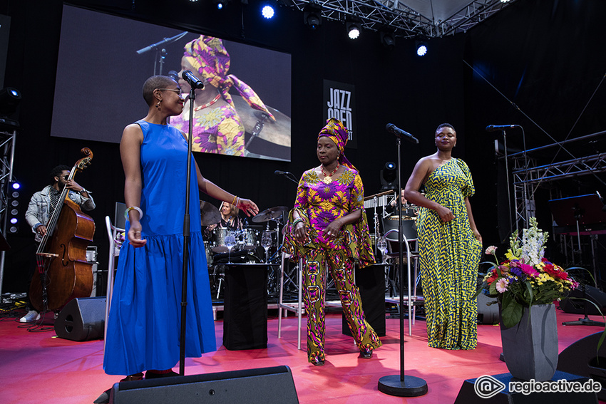 Sing the Truth mit Angelique Kidjo, Cécile McLorint Salvant, Lizz Wright (live in Stuttgart, 2019)