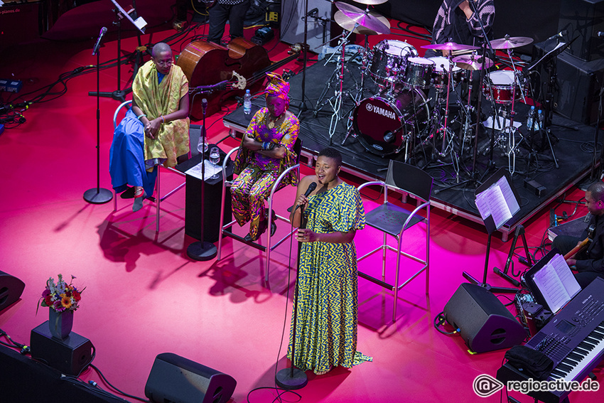 Sing the Truth mit Angelique Kidjo, Cécile McLorint Salvant, Lizz Wright (live in Stuttgart, 2019)