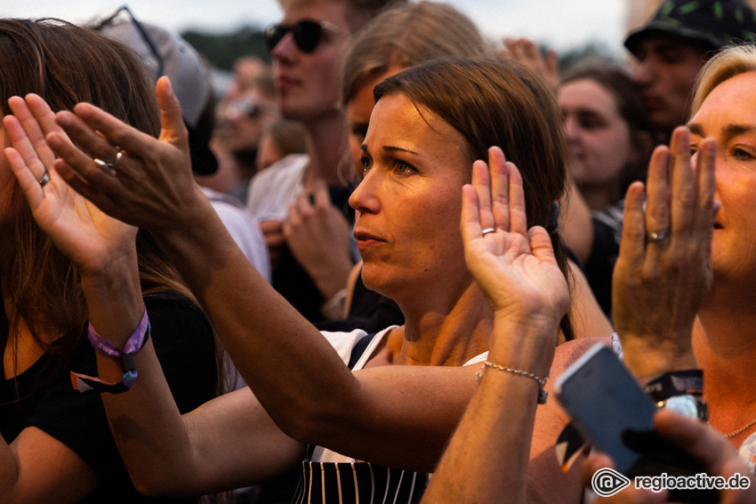 The Kooks (live beim Deichbrand Festival 2019)