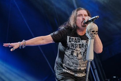 Prog Metal im Schnelldurchlauf - Dream Theater liefern in Mainz eine routinierte Show mit ernüchternder Spielzeit 