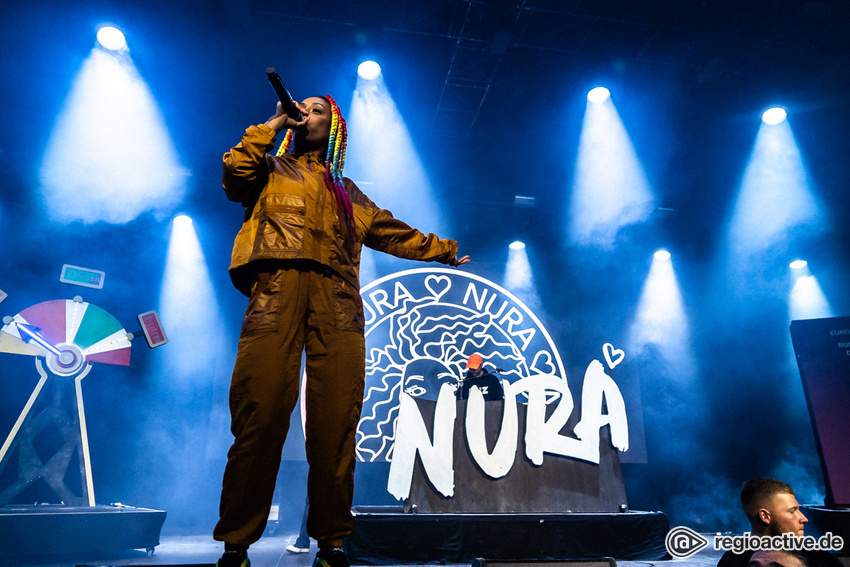 Nura (live beim Deichbrand Festival 2019)