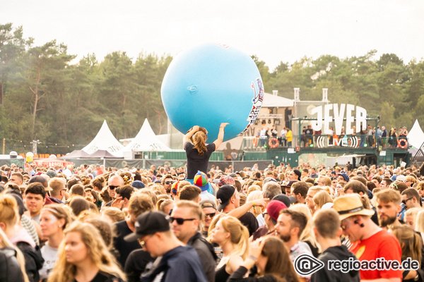 Das Kind auf dem brennenden Deich - Deichbrand Festival 2023 mit Deichkind, K.I.Z. und SDP 