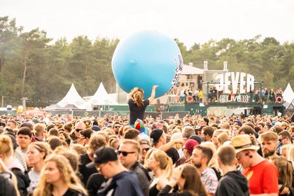 Das Kind auf dem brennenden Deich - Deichbrand Festival 2023 mit Deichkind, K.I.Z. und SDP 