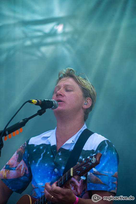 Johnossi (live beim Deichbrand Festival 2019)