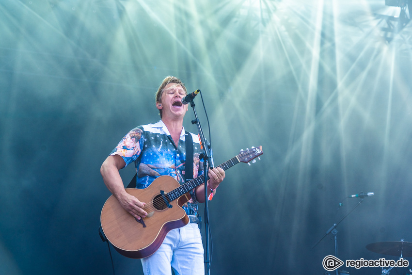 Johnossi (live beim Deichbrand Festival 2019)