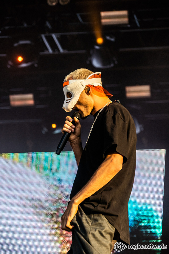 Cro (live beim Deichbrand Festival 2019)