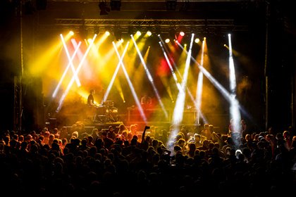 Heimspiel-Rave - Elektro: Bilder von Brandt Brauer Frick live beim Heimspiel Knyphausen 2019 