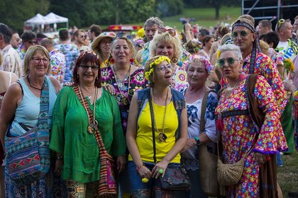 Flower-Power - Impressionen vom Konzert von Dieter Thomas Kuhn live in Weinheim 