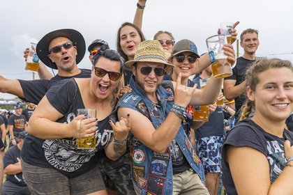 Unverdrossen - Unwetter! Impressionen vom Mittwoch beim Wacken Open Air 2019 