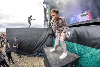 Trancecore - Energiegeladene Bilder von Enter Shikari live beim Highfield Festival 2019 