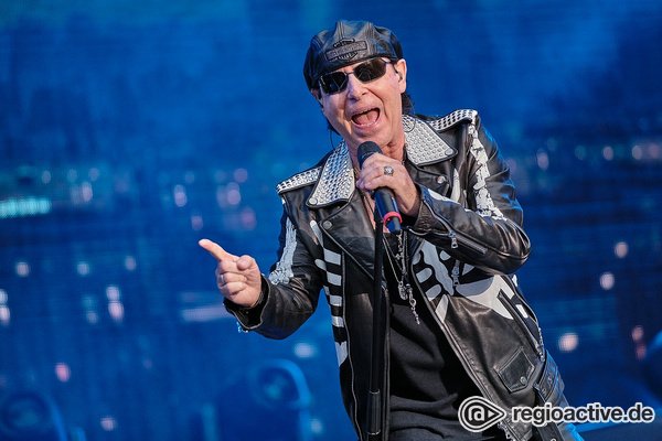 Wie eh und je - Scorpions: Fotos der Rocklegenden live in Bonn 