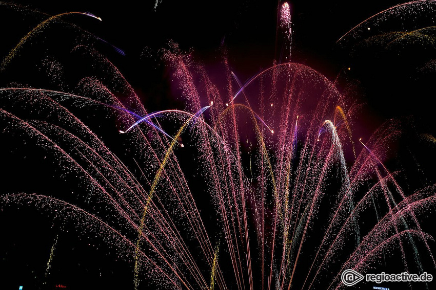 Großes Musikfeuerwerk beim Museumsuferfest Frankfurt 2019