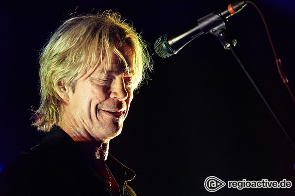 Ein Rockstar mal anders - Duff McKagan begeistert in Mannheim mit gefühlvollen Songs in intimer Atmosphäre 