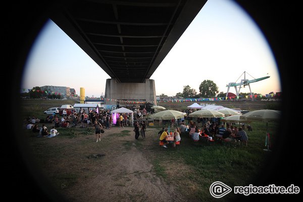 Würdiges Jubiläum - Bunt und sonnig: Impressionen vom Freitag beim 10. Mannheimer Brückenaward 