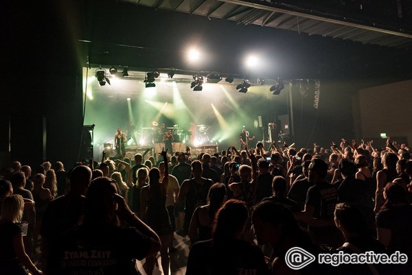 Treffpunkt der schwarzen Szene - Black Castle Festival 2019 in Mannheim: Tolle Bands, ausbaufähiges Ambiente 