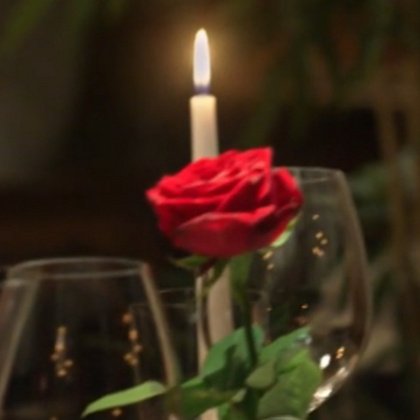 Candle-Light Dinner für Singles in allen Altersgruppen – im romantischen Ambiente neue Freundschaften finden und vielleicht sogar die Traumfrau oder den Traummann fürs Leben kennenlernen