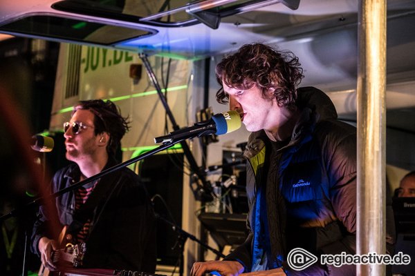 Authentisch - Live-Fotos von Dean Lewis & Rikas auf dem Reeperbahn Festival 2019 