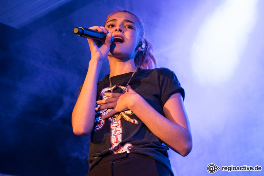 Charlotte Lawrence (live in Hamburg, 2019)