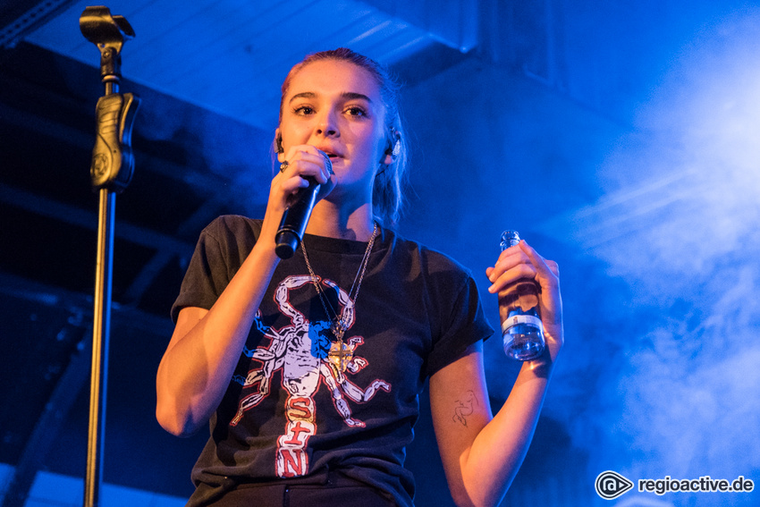 Charlotte Lawrence (live in Hamburg, 2019)