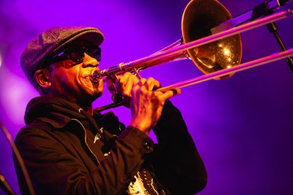 Kongenial - Fotos von Ryan Porter & Kamasi Washington live bei Enjoy Jazz in Mannheim 