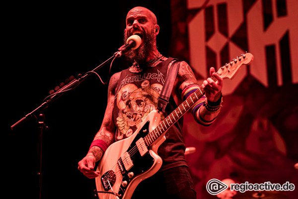 Heftig - Bilder von Baroness live als Opener von Volbeat in Frankfurt 