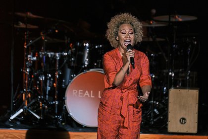 Wie in der Kirche - Emeli Sandé liefert in Frankfurt ein Feuerwerk aus Soul und Gospel 