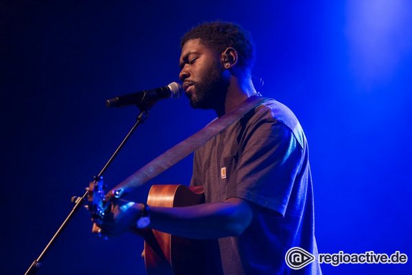 Überzeugend - Fotos von Jake Isaac als Opener von Stefanie Heinzmann live in Frankfurt 