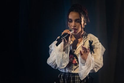 Viele Facetten - Unvergleichlich: Bilder von FKA Twigs live im Carlswerk Victoria in Köln 